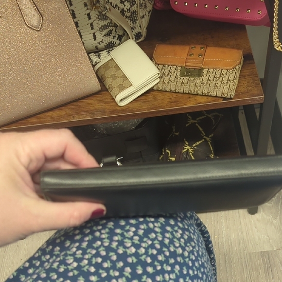 Saint Laurent Textured Black Wallet - Picture 6 of 16